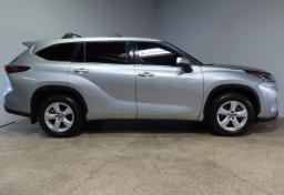 Thumbnail of 2021 Toyota Highlander